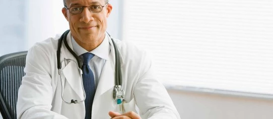 Médecins : une rémunération moyenne en augmentation de 2,5 %