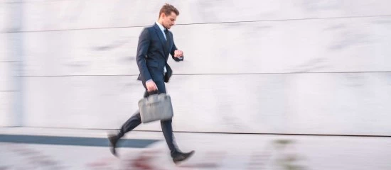 Avocats : montant d’une convention d’honoraires en cas d’urgence