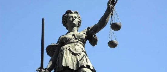 Commissaires de justice : les nouvelles règles applicables à la profession