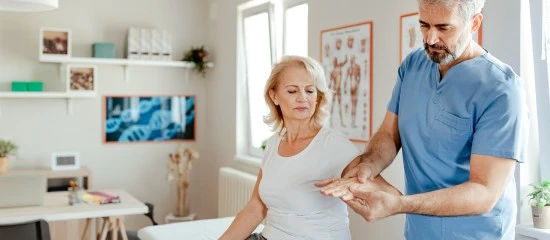Masseurs-kinésithérapeutes : quel rôle dans la prise en charge de la ménopause ?
