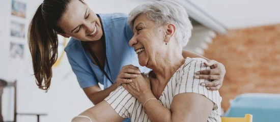 Aide à domicile : contrat de travail à temps partiel modulé