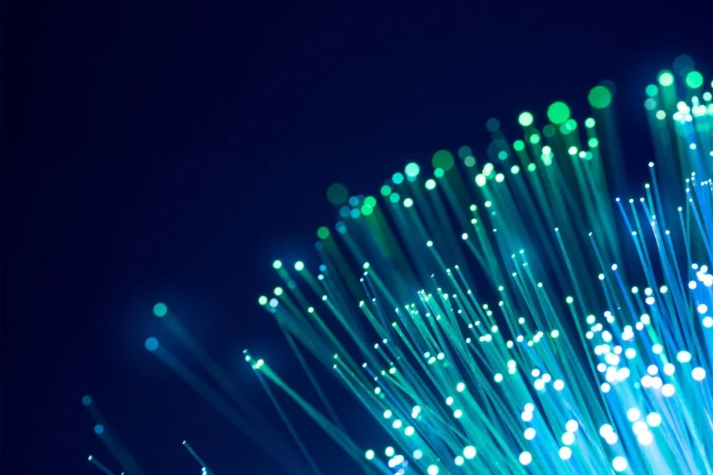 Un guide pour raccorder son bâtiment à la fibre