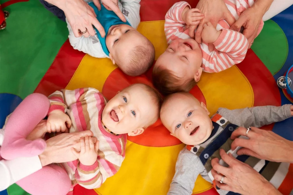 Social : établissements et services accueillant des jeunes enfants