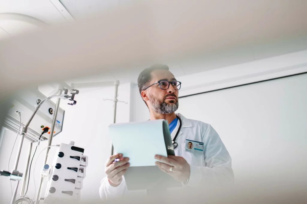 Médecins spécialistes : comment freiner les dépassements d’honoraires